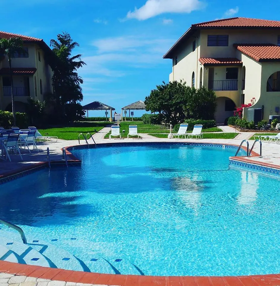 Lacovia Condo #39 Grand Cayman