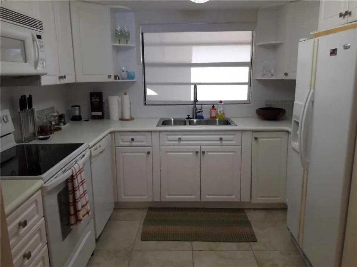 Lacovia Condo #39 Grand Cayman Cayman Islands